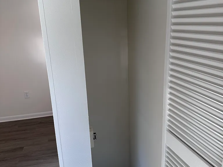 23 Elizabeth St #2 — Photo 2
