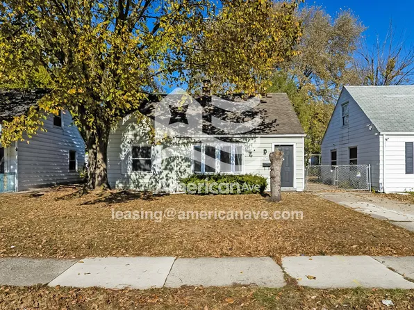 17055 Lincoln Ave, Eastpointe, MI 48021