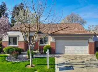 9517 Emerald Cove Ln, Elk Grove, CA