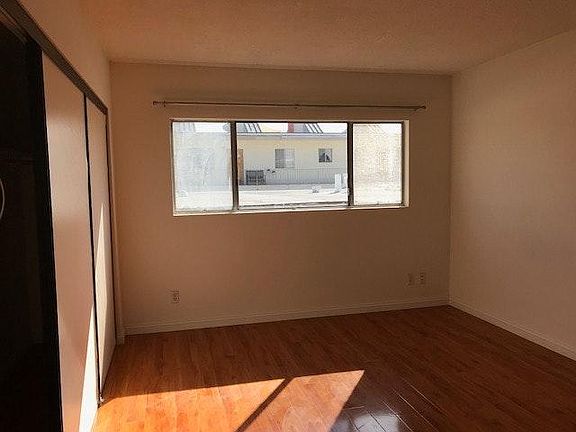 3rd image of 1528 Euclid St APT 6