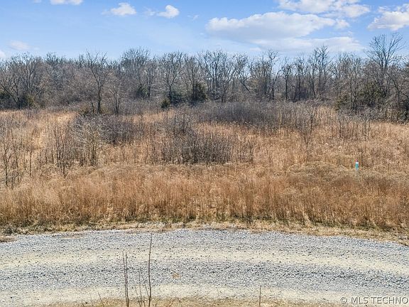 4th image of 44 S Highway 125