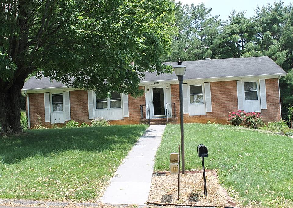1st image of 18269 Westwood Dr