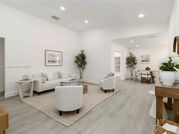 11250 SW 157th Ct, Miami, FL 33196