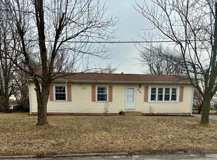 412 Nantucket Rd, Valparaiso, IN 46385