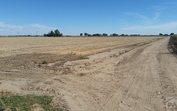 3rd image of 37032 E Us Highway 50