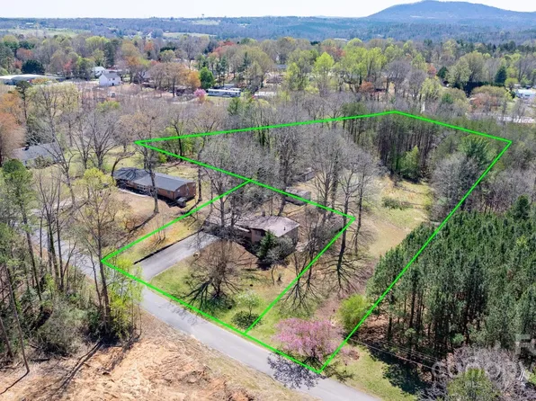 3407 14th Ave SW, Hickory, NC 28602