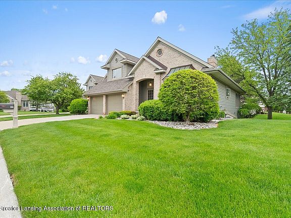 4th image of 325 Geneva Cir Unit 16