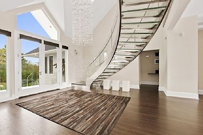 2nd image of 12 Sandringham Ln