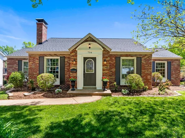 754 Glenvista Pl, Saint Louis, MO 63122