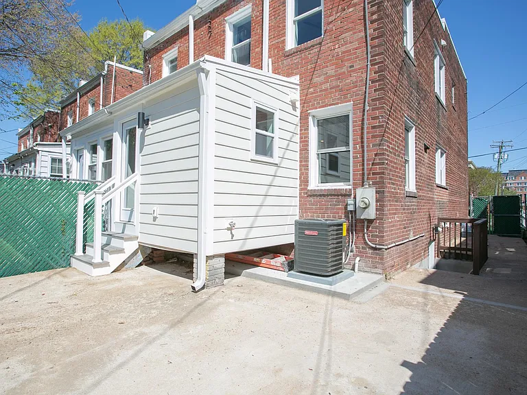 1214 Oronoco St — Photo 21