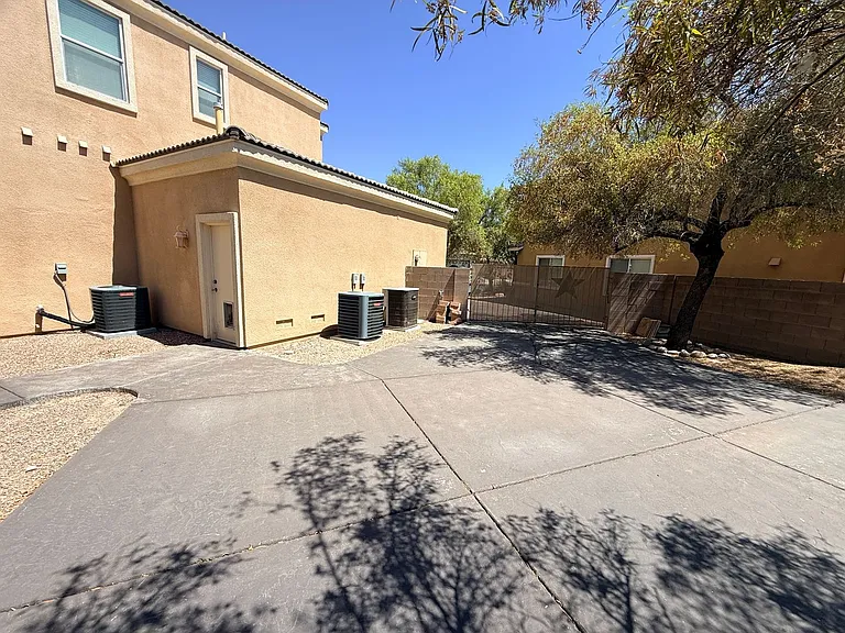 7743 Villa De La Paz Ave — Photo 47