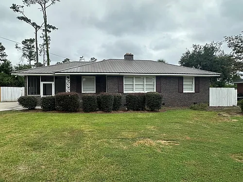 2208 White Oak Dr Photo 1
