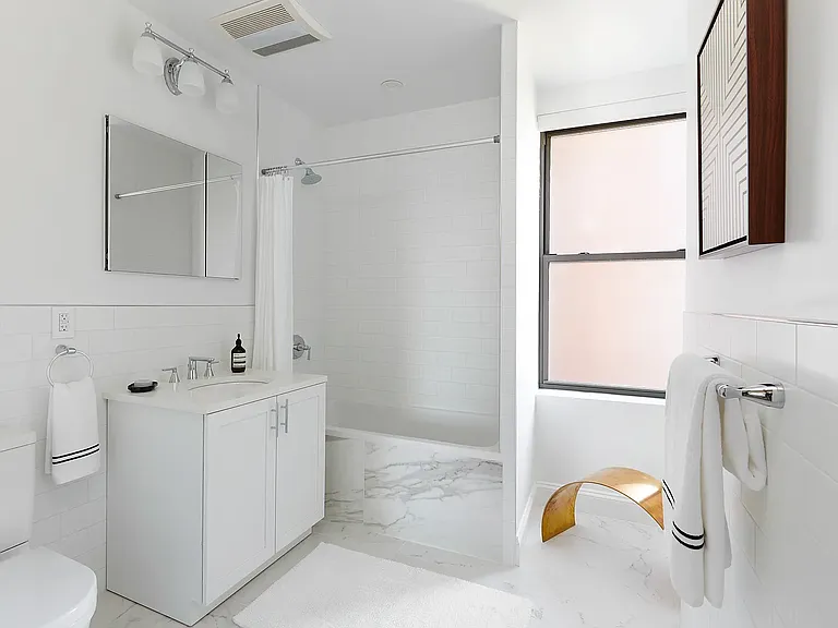 915 W End Ave #903 — Photo 7