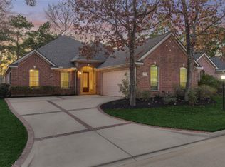 196 W Pines Dr, Montgomery, TX 77356