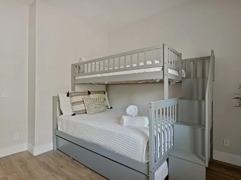 1498 Deer Way Dr — Photo 36