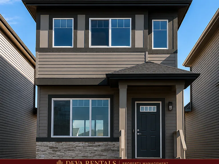 1033 Aster Blvd NW — Photo 1