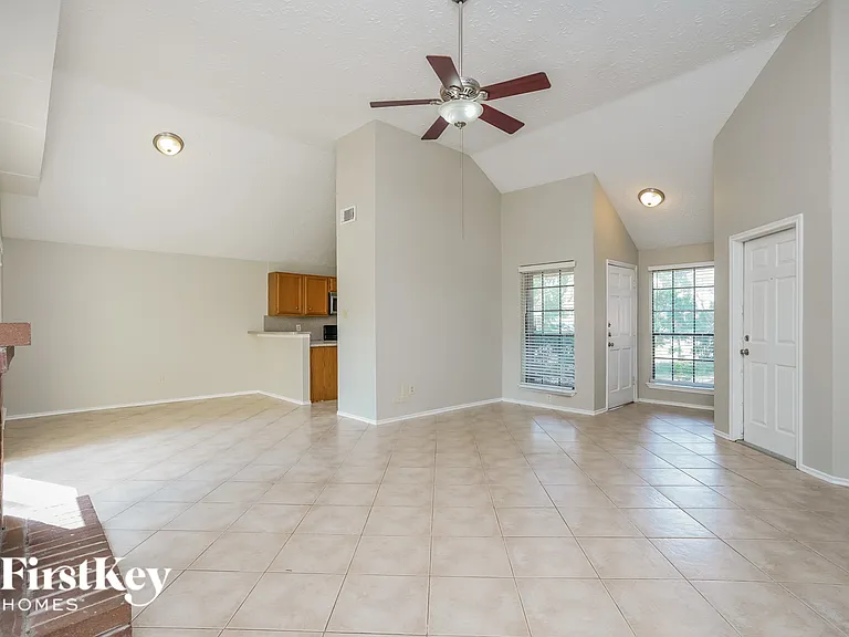 18423 Arbormont Dr — Photo 4
