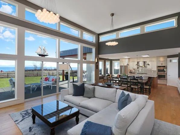 300 Connemara Rd, Comox Valley, BC V9M 3T4