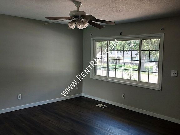 2nd image of 3379 SW Kirklawn Ave