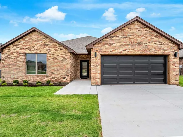 2604 SW 68th St, Lawton, OK 73505