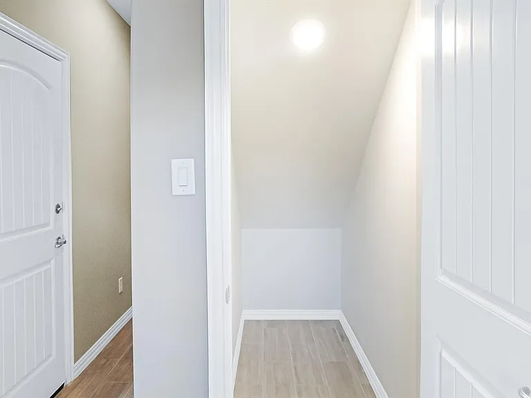 3911 Griggs Rd — Photo 26