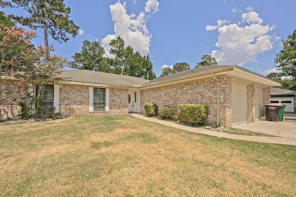 3 bed, 2.0 bath, 1558 sqft, $1,850 — Photo 1