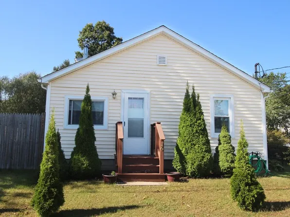 16 Bertino St, Wareham, MA 02571