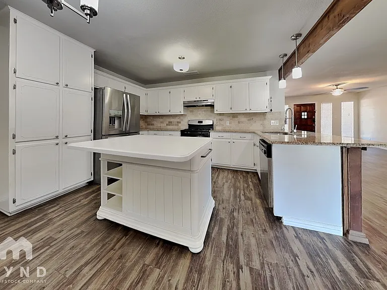 612 S Rough Creek Ct — Photo 5
