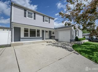 19 Bucknell Dr, Cherry Hill, NJ 08034