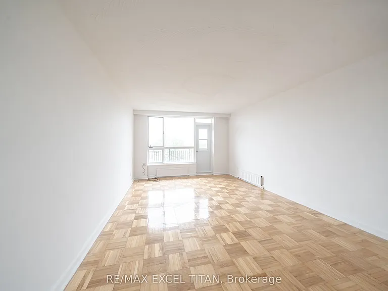 165 Cosburn Ave #615 — Photo 2