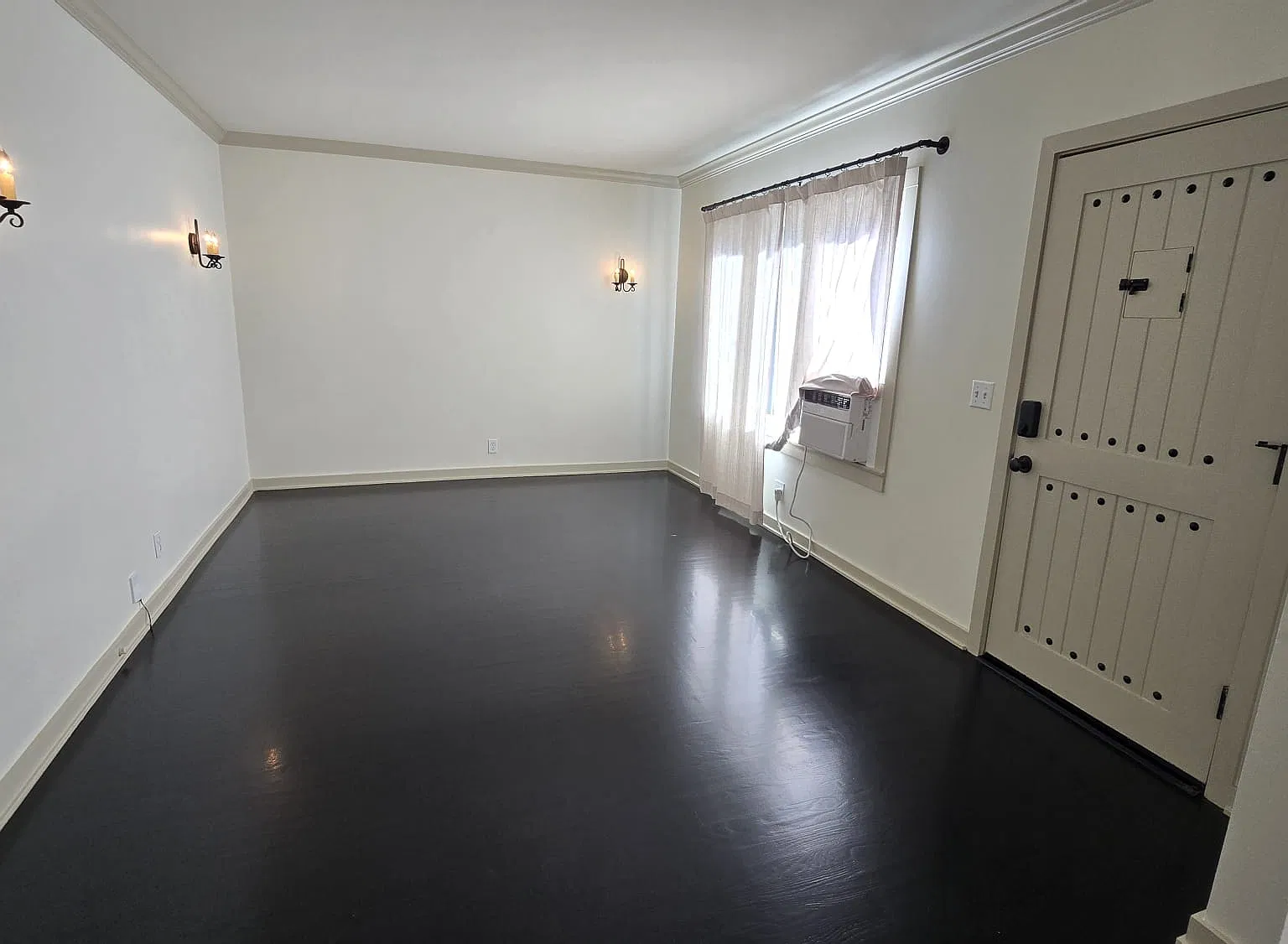 1 bed, 650 sqft, $2,500 — Photo 4