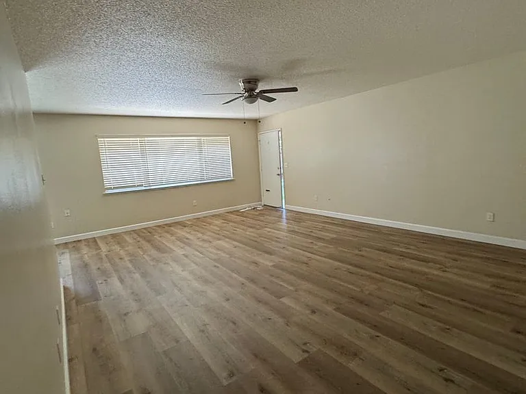 1651 Normandie St — Photo 11