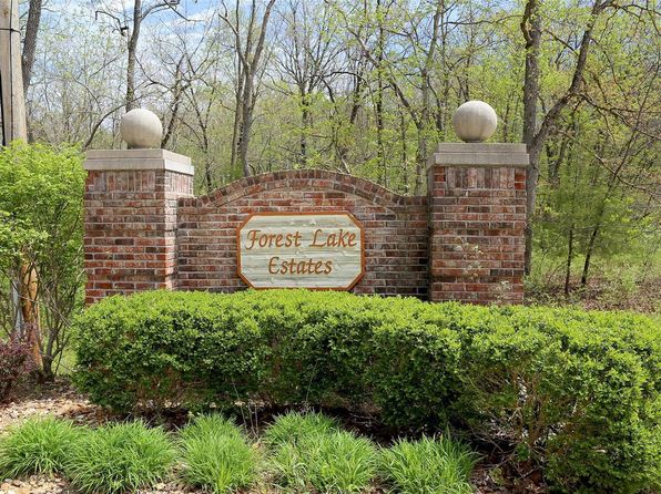 3600 Forest Edge Dr, Defiance, MO 63341