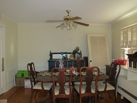 2nd image of 1630 East Ave