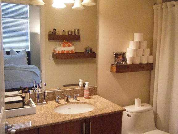 2nd image of 610 Clematis St #1