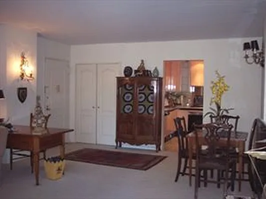 Sold by Douglas Elliman | media 20