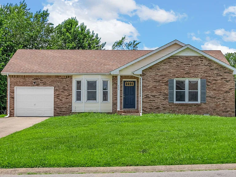 253 Moncrest Dr — Photo 2