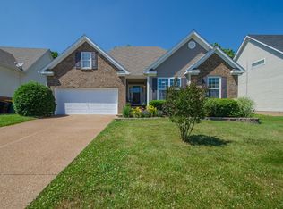 1157 Summerville Cir, Thompsons Station, TN 37179