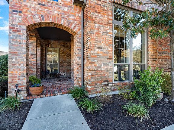 3rd image of 1600 Canyon Wren Dr