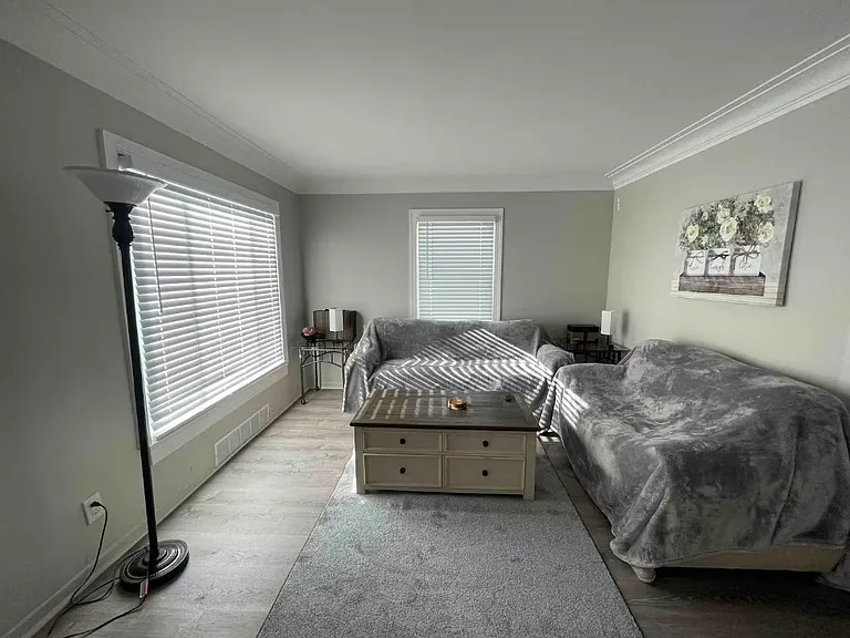 28515 Arlington Cir — Photo 4
