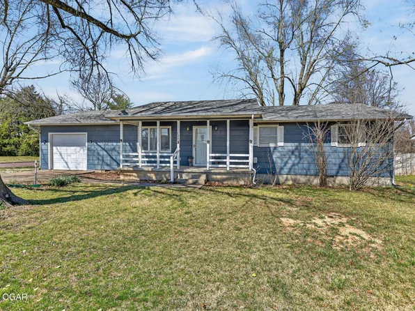 124 Circle Dr, Monett, MO 65708