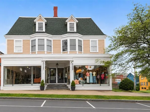 18 State St #5, Bristol, RI 02809