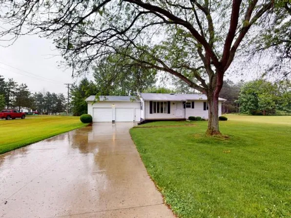 6103 5th St, Mayville, MI 48744