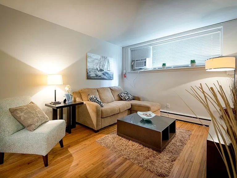 309 Perth Ave — Photo 2