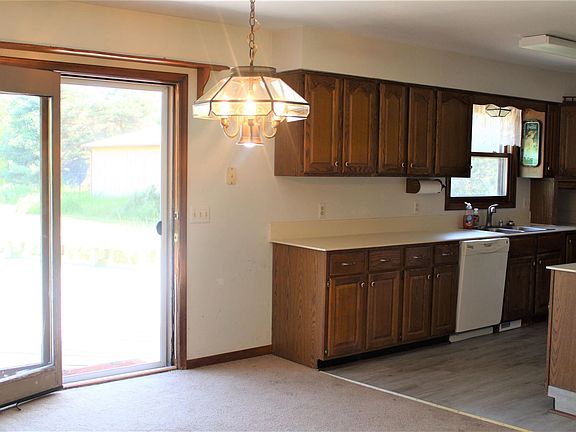 5th image of 18195 Gilmore Rd