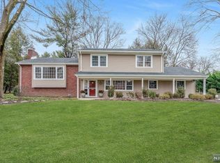 625 Kenwood Rd, Ridgewood, NJ 07450