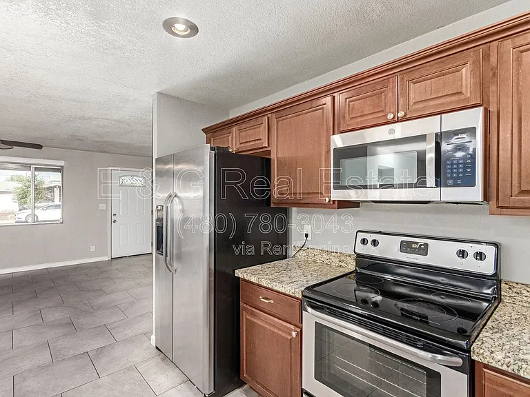 1708 N Daffodil St — Photo 15
