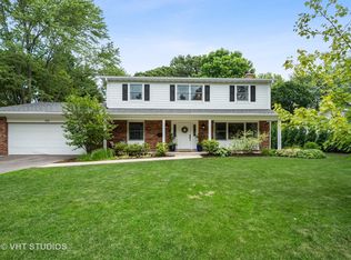 331 Beverly Rd, Barrington, IL 60010