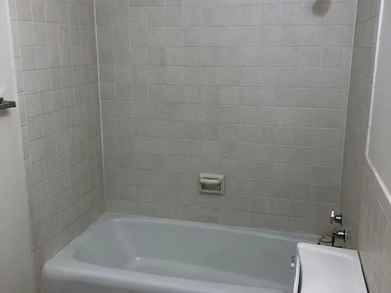 4900 Wilshire Blvd — Photo 4