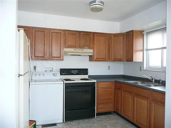 5th image of 4510 Wayne Meadows Cir